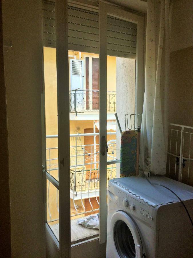 Appartamento In Alassio Centro A 5 Minuti Dal Mare Bagian luar foto